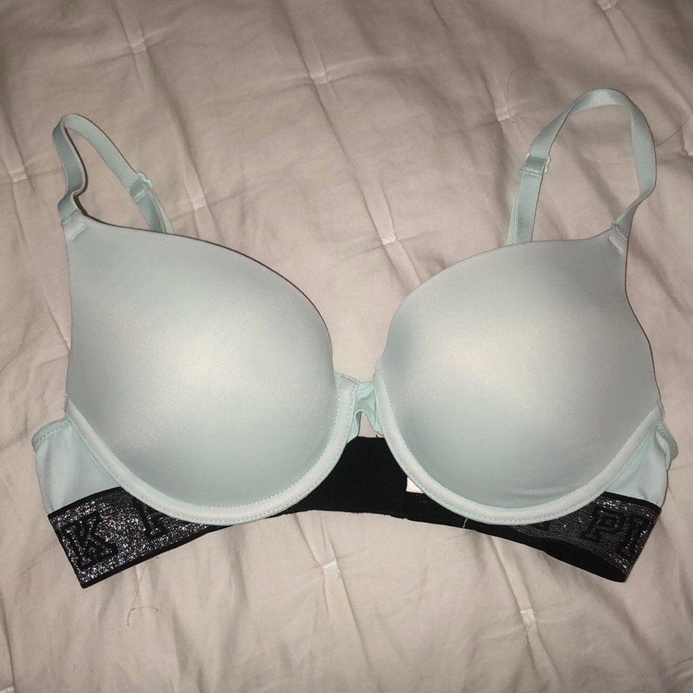 Wear Everywhere push-up Bra// 32C